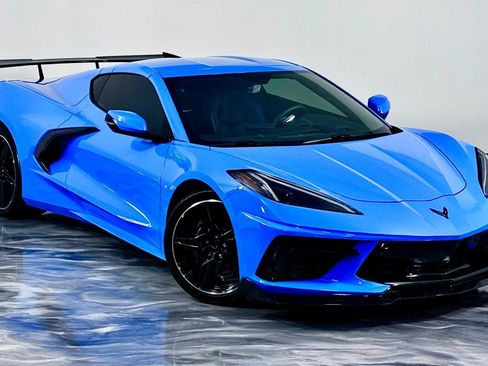 Used 2021 Chevrolet Corvette Stingray Preferred Cpe w/ 2LT RWD image 3