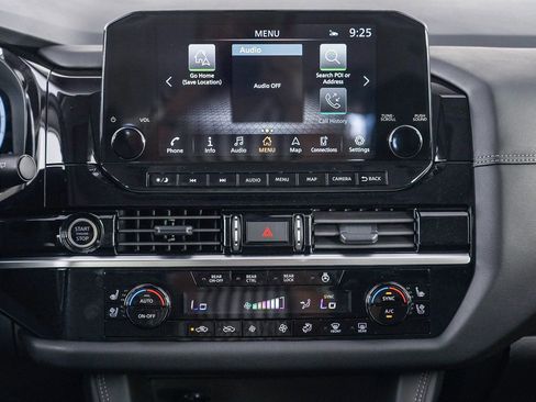 Certified 2025 Nissan Pathfinder Platinum image 15