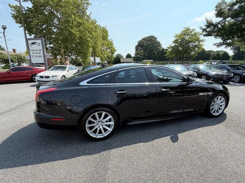 Used 2016 Jaguar XJ R-Sport image 13