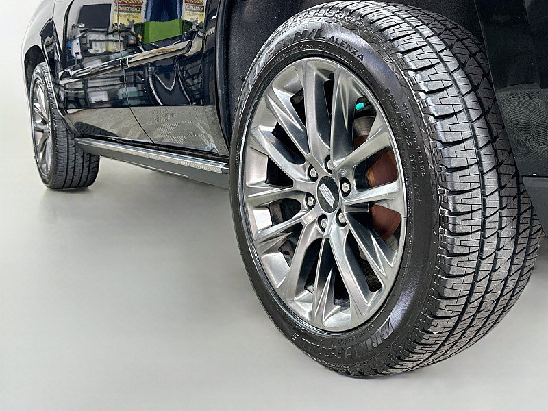 Used 2019 Cadillac Escalade Platinum w/ Escalade Sport Edition AWD/4WD image 10