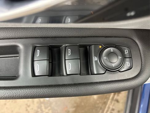 Used 2022 GMC Terrain SLT image 36