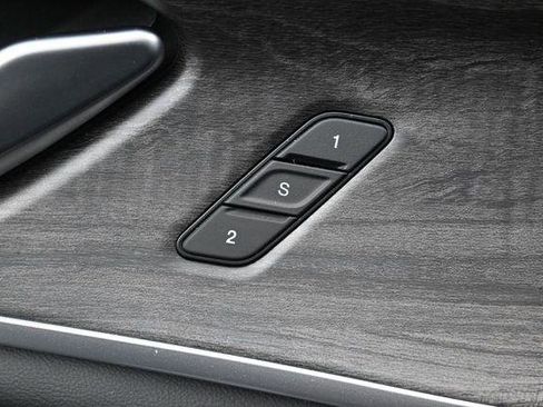 Used 2024 Jeep Grand Cherokee Limited AWD/4WD image 15