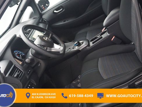 Used 2023 Nissan Leaf S image 9