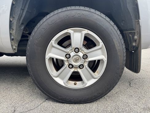 Used 2016 Toyota Tundra SR image 10