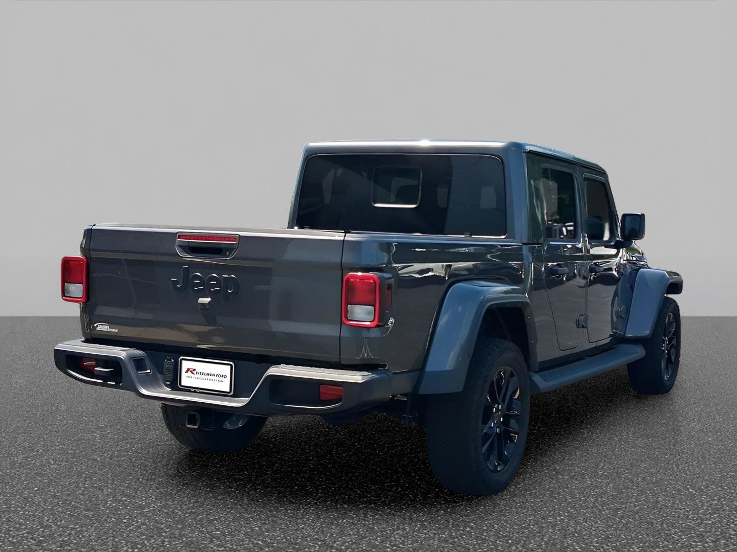 Used 2025 Jeep Gladiator Sport AWD/4WD image 6