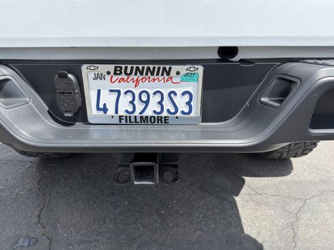 Used 2021 Jeep Gladiator Sport image 15