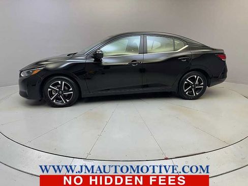 Used 2024 Nissan Sentra SV FWD image 2