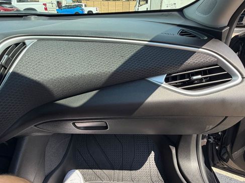 Used 2023 Chevrolet Malibu RS w/ LPO, Floor Liner Package FWD image 29