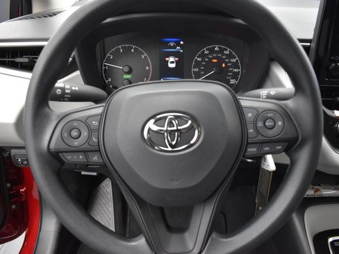 Used 2025 Toyota Corolla LE image 8