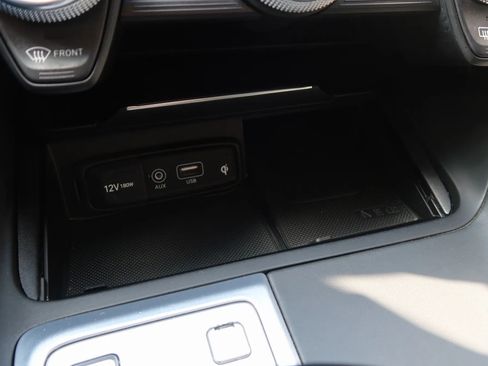 Used 2021 Genesis G70 3.3T image 32