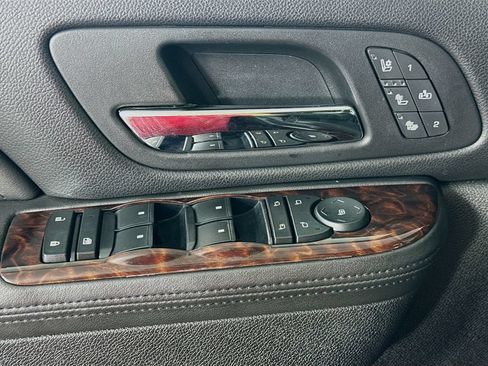 Used 2013 GMC Yukon Denali RWD image 20