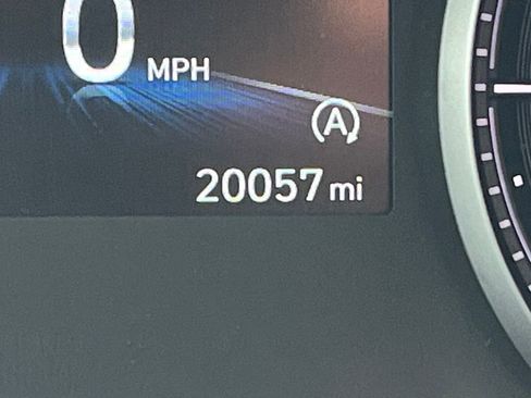 Used 2023 Hyundai Santa Fe SEL image 13