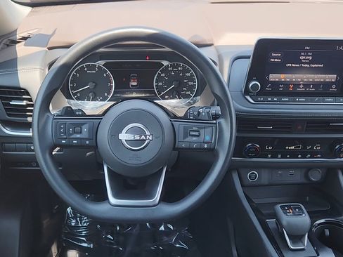Used 2023 Nissan Rogue SV AWD/4WD image 15