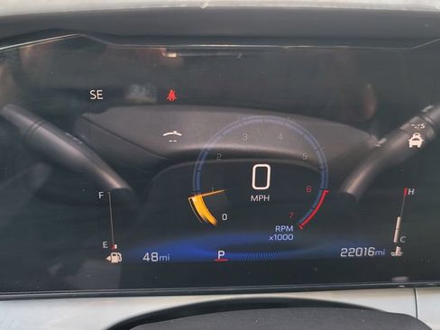 Used 2024 Chevrolet Trax LT w/ Driver Confidence Package FWD image 19