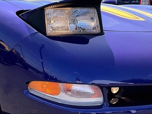 Used 1998 Chevrolet Corvette Convertible w/ Memory Pkg RWD image 26