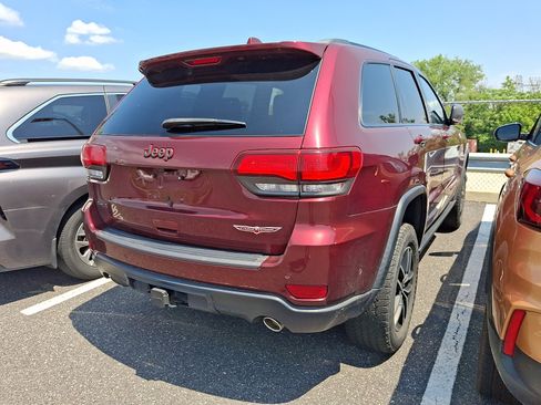 Used 2019 Jeep Grand Cherokee Trailhawk w/ Trailhawk Luxury Group AWD/4WD image 4