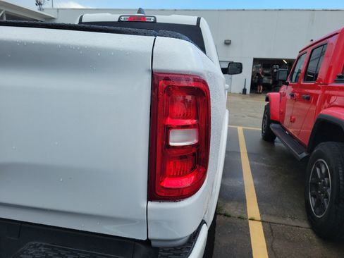 Used 2025 RAM 1500 Big Horn RWD image 11
