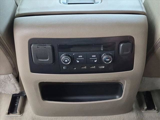 Used 2020 GMC Yukon SLT w/ Graphite Performance Edition AWD/4WD image 17
