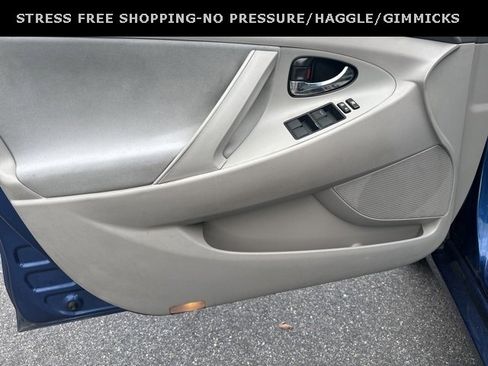Used 2009 Toyota Camry LE image 6