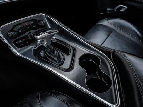 Used 2015 Dodge Challenger SXT Plus RWD image 26