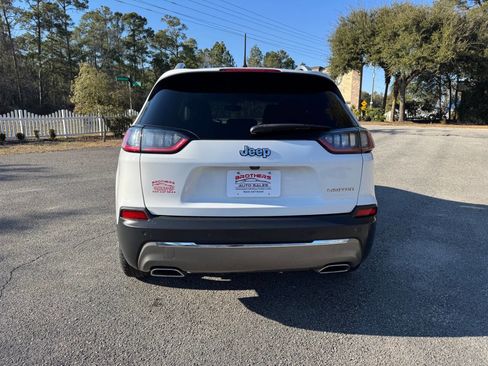 Used 2019 Jeep Cherokee Limited image 5