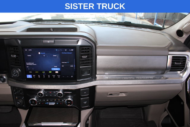 Used 2025 Ford F250 Platinum w/ Platinum Plus Package AWD/4WD image 31