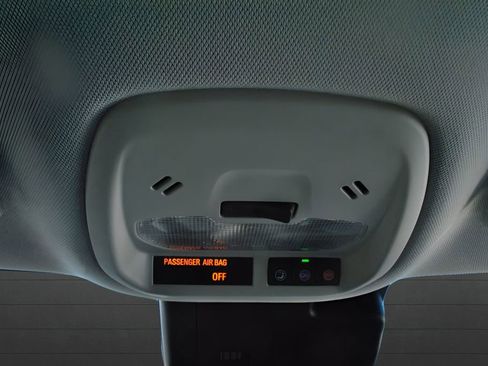 Used 2024 Chevrolet Trax LT w/ Driver Confidence Package FWD image 10