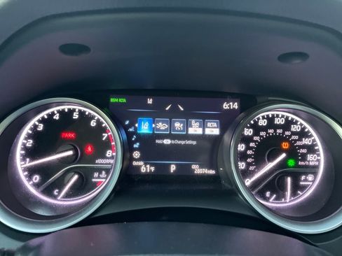 Used 2021 Toyota Camry XLE image 15