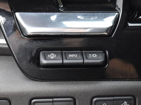 Used 2023 Chevrolet Silverado 1500 High Country w/ High Country Premium Package AWD/4WD image 27