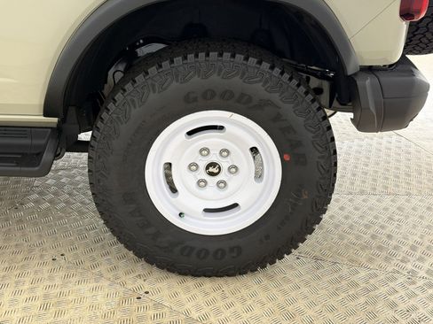 New 2026 Ford Bronco Heritage Edition AWD/4WD image 11