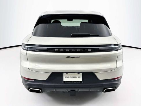 Certified 2025 Porsche Cayenne AWD/4WD image 10