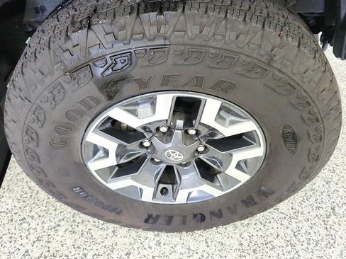 Used 2023 Toyota Tacoma TRD Off-Road AWD/4WD image 30