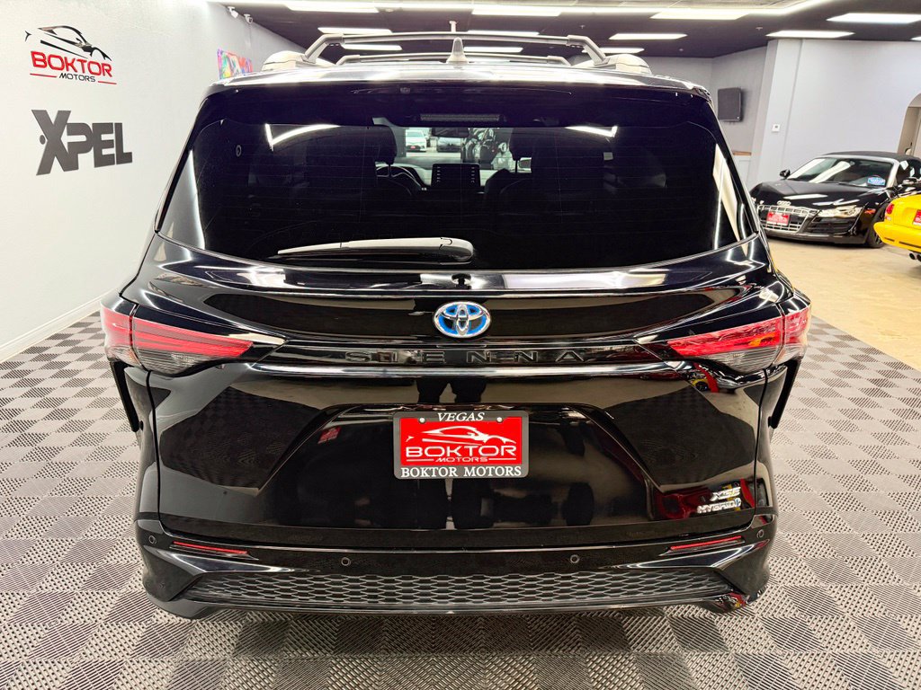 Used 2021 Toyota Sienna XSE w/ XSE Plus Package FWD image 13