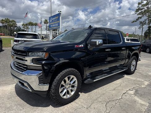 Used 2021 Chevrolet Silverado 1500 LTZ AWD/4WD image 1