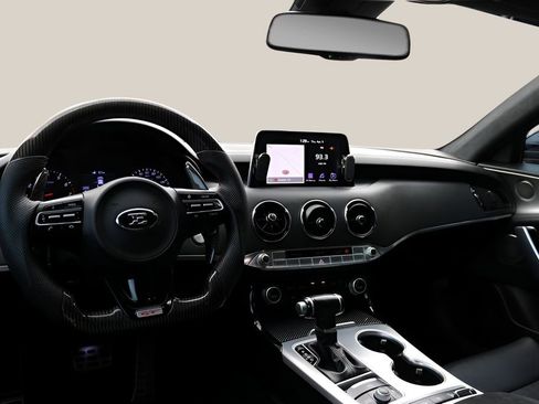 Used 2019 Kia Stinger GTS image 16