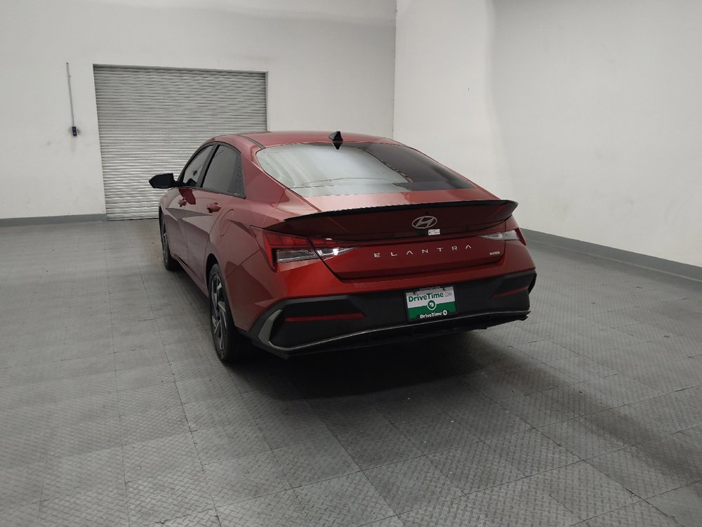 Used 2025 Hyundai Elantra SEL w/ Cargo Package FWD image 6