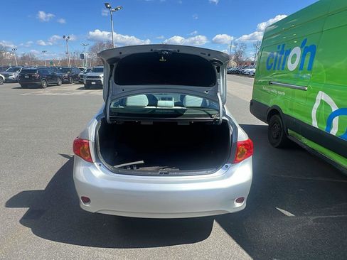 Used 2010 Toyota Corolla LE FWD image 25