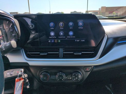 Used 2026 Chevrolet Trax LS FWD image 18