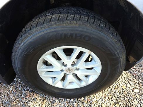 Used 2019 Nissan Frontier SV image 36