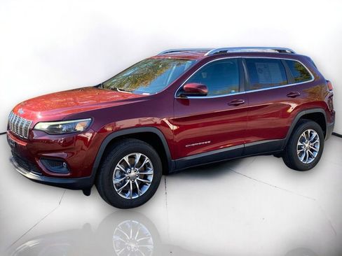 Used 2019 Jeep Cherokee Latitude Plus w/ Cold Weather Group image 2