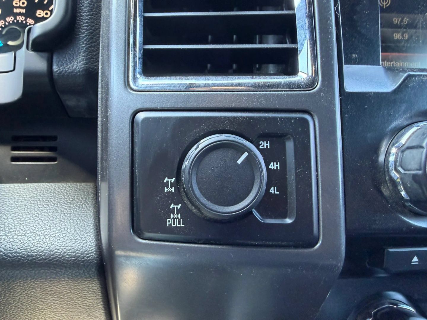 Used 2015 Ford F150 XLT w/ Equipment Group 302A Luxury AWD/4WD image 25