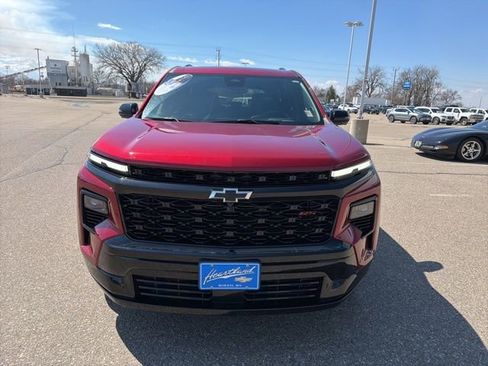 Used 2024 Chevrolet Traverse RS image 6