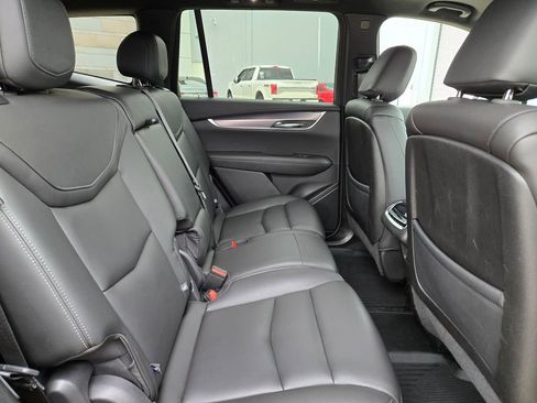 Certified 2024 Cadillac XT6 Luxury w/ LPO, Floor Liner Package image 29