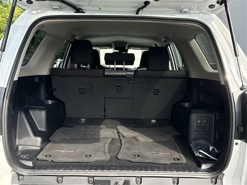 Certified 2024 Toyota 4Runner TRD Off-Road image 8