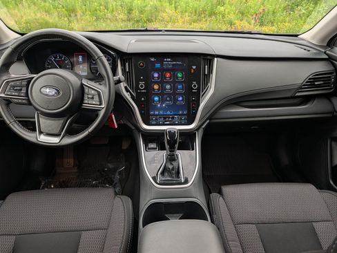 Used 2025 Subaru Outback Premium AWD/4WD image 10