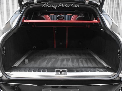 Used 2022 Aston Martin DBX image 56