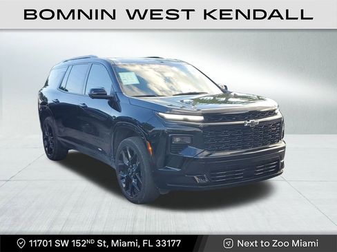 Used 2024 Chevrolet Traverse RS image 1