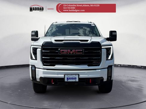 Used 2024 GMC Sierra 2500 AT4 w/ AT4 Premium Plus Package AWD/4WD image 2