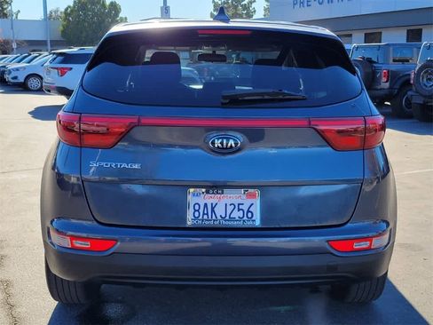 Used 2017 Kia Sportage LX image 4