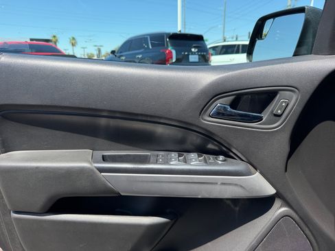 Used 2018 Chevrolet Colorado LT w/ LT Convenience Package AWD/4WD image 13